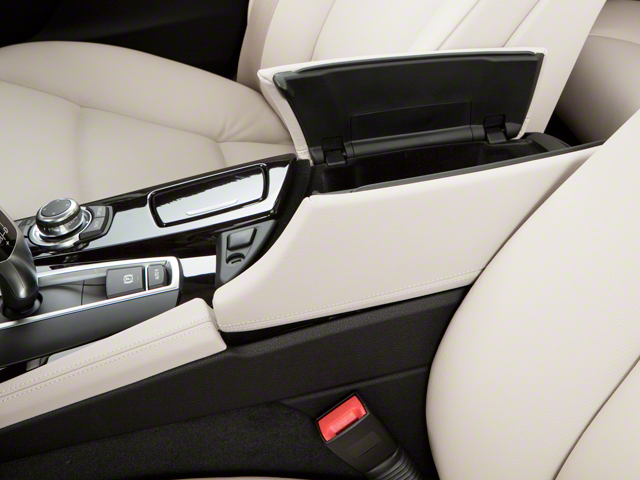 2011 BMW 5 Series 550i xDrive