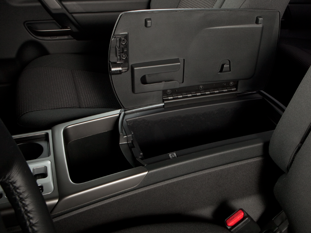 2011 Nissan Titan SV