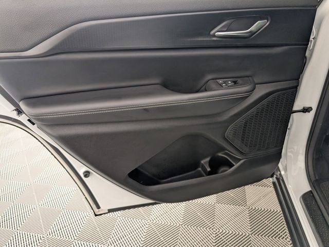 2024 Jeep Grand Cherokee L Altitude X 4x4