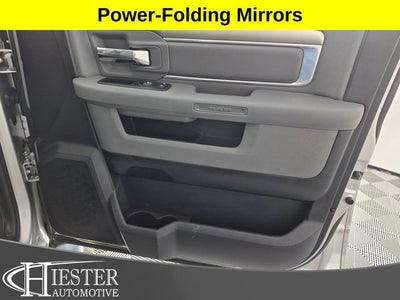 2017 RAM 1500 Big Horn Crew Cab 4x4 5'7" Box