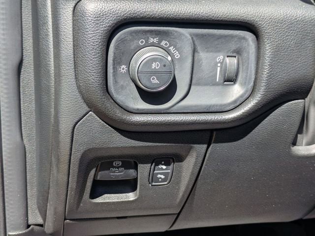 2022 RAM 1500 Big Horn Quad Cab 4x4 6'4" Box