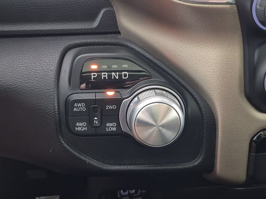 2019 RAM 1500 Laramie Crew Cab 4x4 5'7" Box