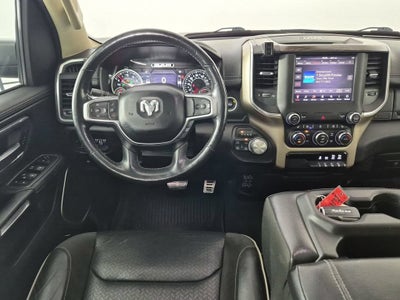 2019 RAM 1500 Laramie Crew Cab 4x4 5'7" Box