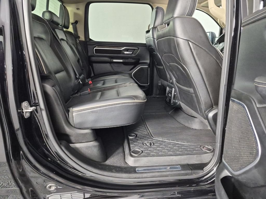 2019 RAM 1500 Laramie Crew Cab 4x4 5'7" Box