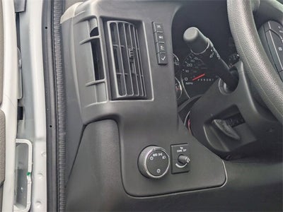 2025 Chevrolet Express Cutaway 3500 1WT
