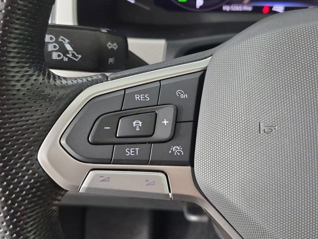 2023 Volkswagen Atlas 3.6L V6 SEL Premium R-Line