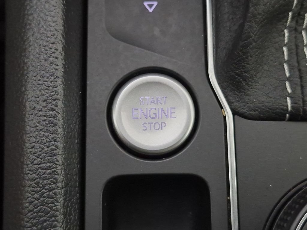 2023 Volkswagen Atlas 3.6L V6 SEL Premium R-Line
