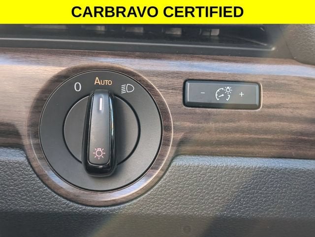 2022 Volkswagen Passat 2.0T Limited Edition