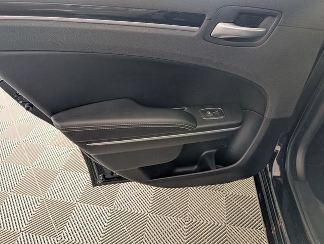 2021 Chrysler 300 300S