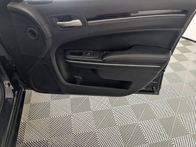 2021 Chrysler 300 300S