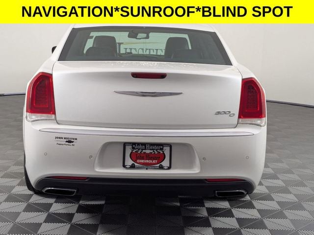 2016 Chrysler 300 300C Platinum