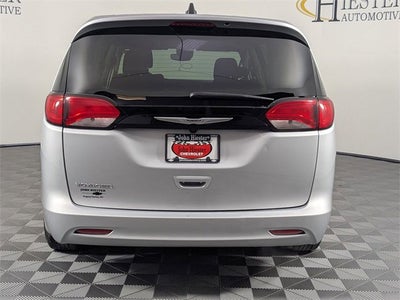 2024 Chrysler Voyager LX