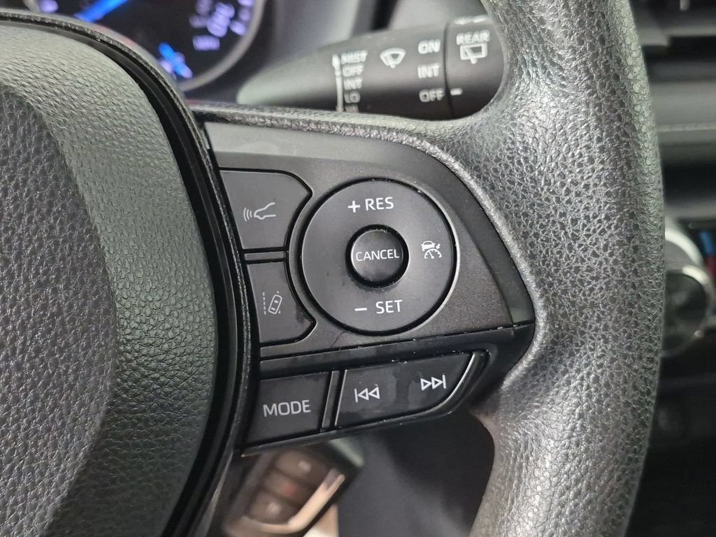 2022 Toyota RAV4 Hybrid LE