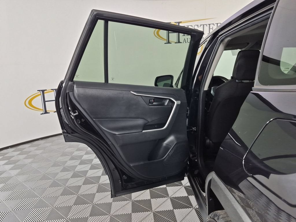 2022 Toyota RAV4 Hybrid LE
