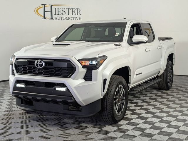 2024 Toyota Tacoma 4WD TRD Sport Hybrid