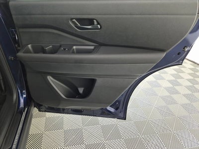 2025 Nissan Pathfinder SV FWD