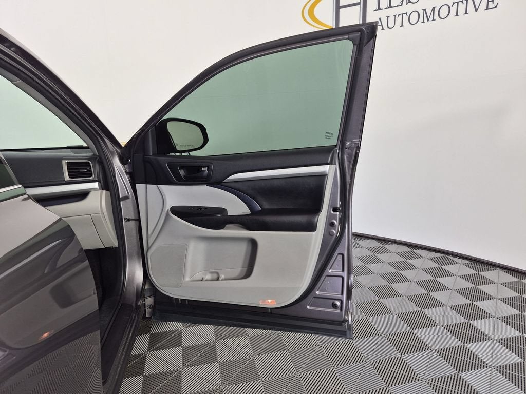 2018 Toyota Highlander LE