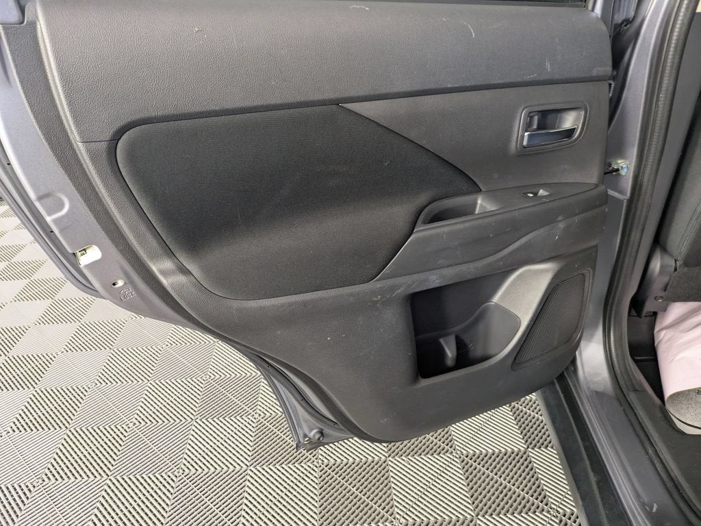 2017 Mitsubishi Outlander SE