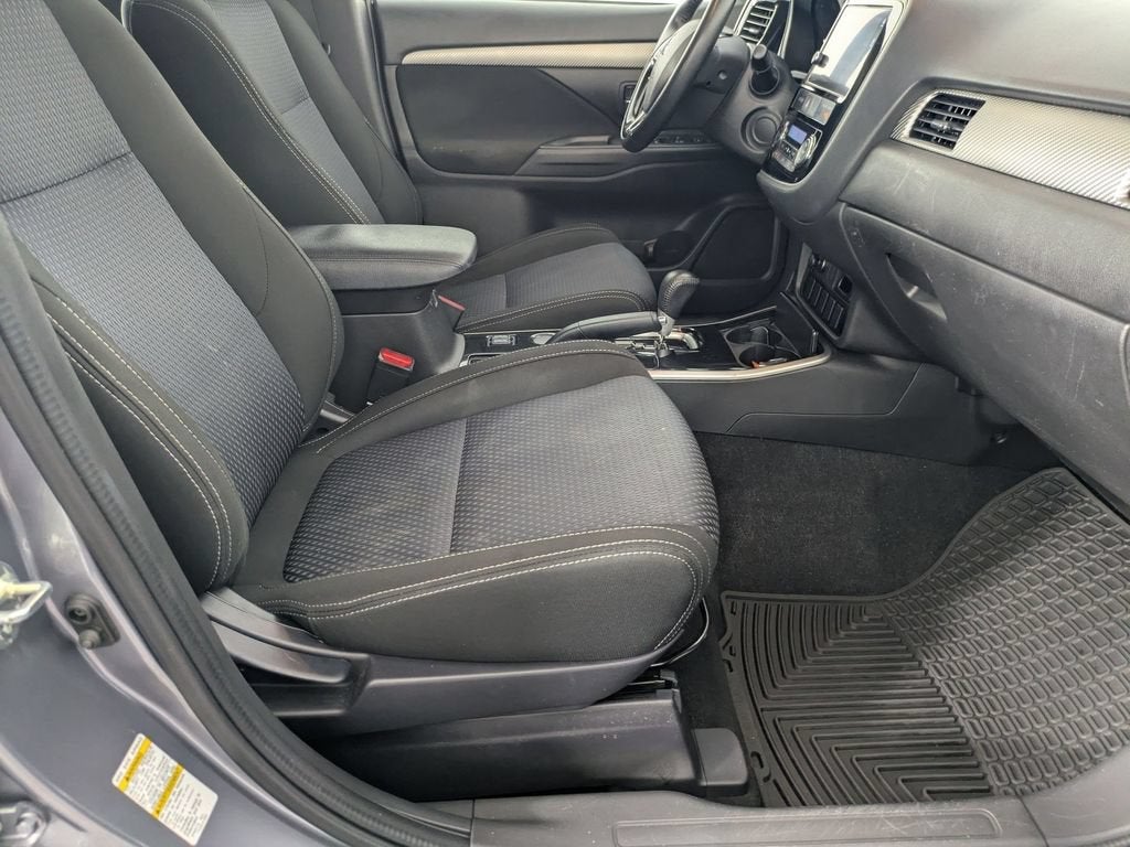 2017 Mitsubishi Outlander SE