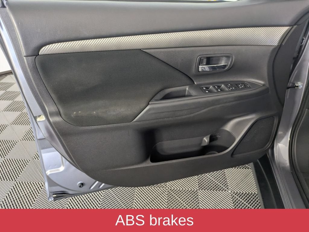 2017 Mitsubishi Outlander SE
