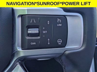 2023 Land Rover Discovery S