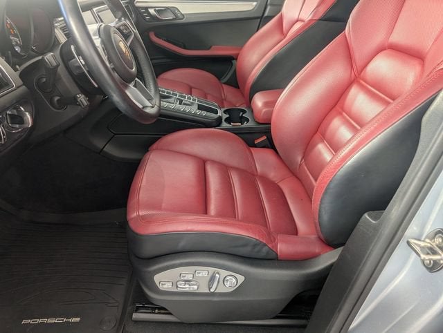 2017 Porsche Macan Turbo