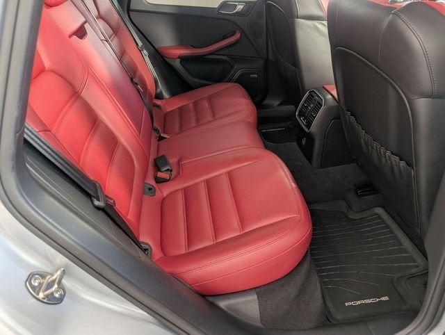 2017 Porsche Macan Turbo