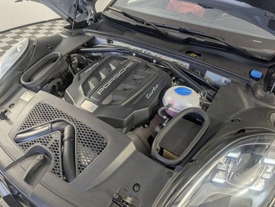 2017 Porsche Macan Turbo