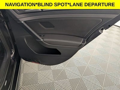 2019 Volkswagen Golf R 2.0T w/DCC & Navigation