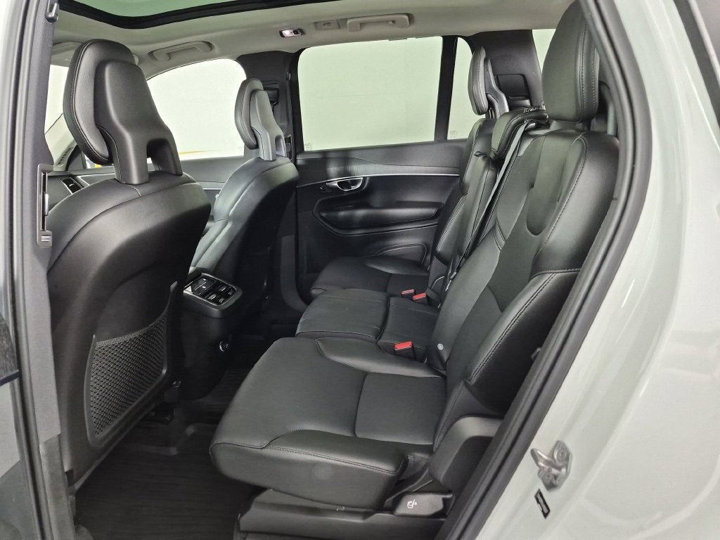 2020 Volvo XC90 T5 Momentum 7 Passenger
