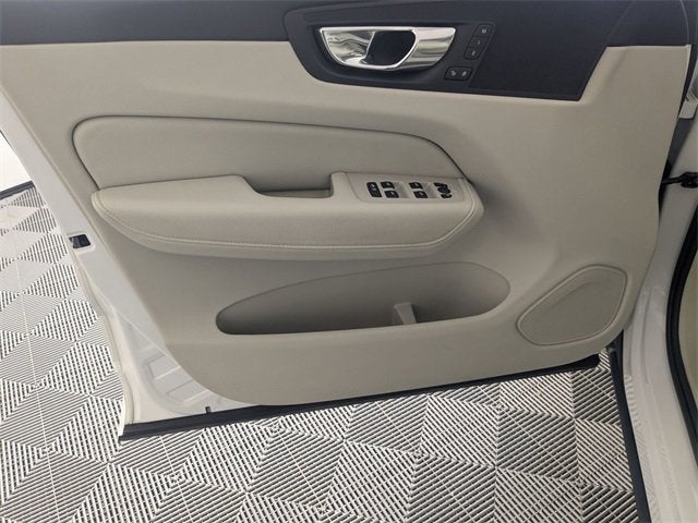 2021 Volvo XC60 Momentum