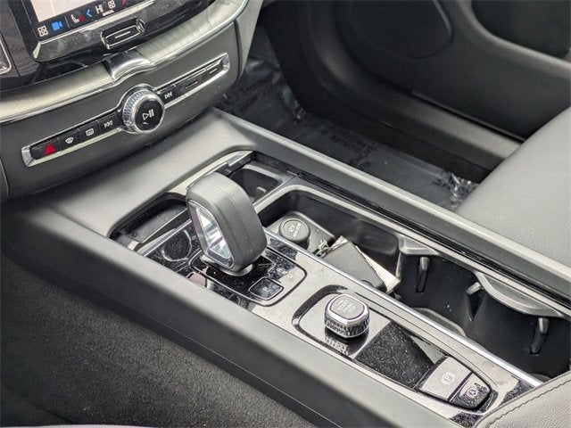 2025 Volvo XC60 Plus