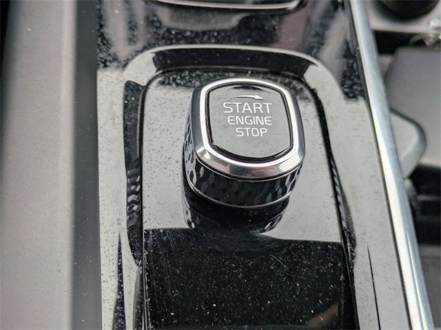 2025 Volvo XC60 Plus