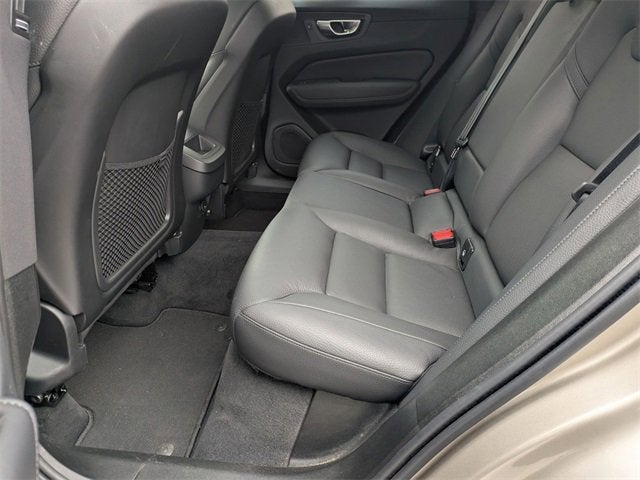 2025 Volvo XC60 Plus