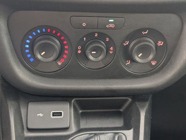 2021 RAM ProMaster City Cargo Van Tradesman