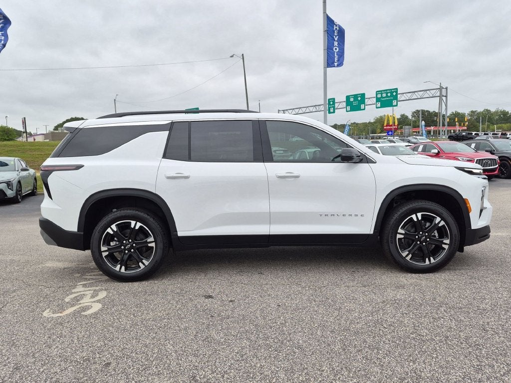 2027 Chevrolet Traverse LT 1LT
