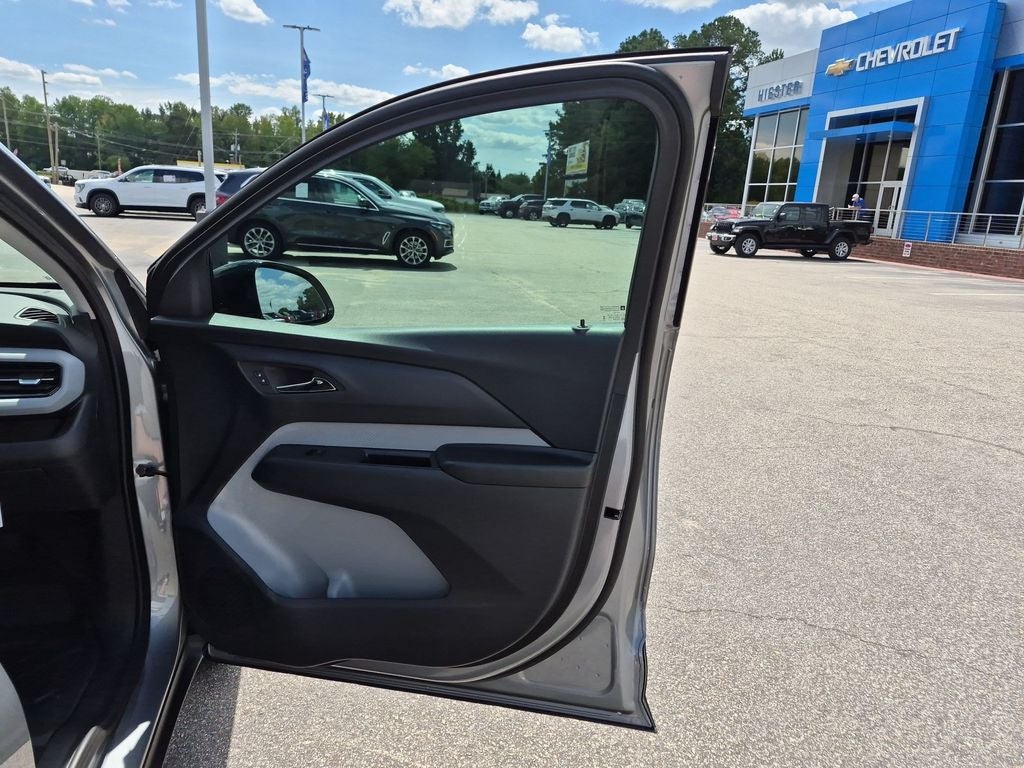 2027 Chevrolet Bolt EV LT
