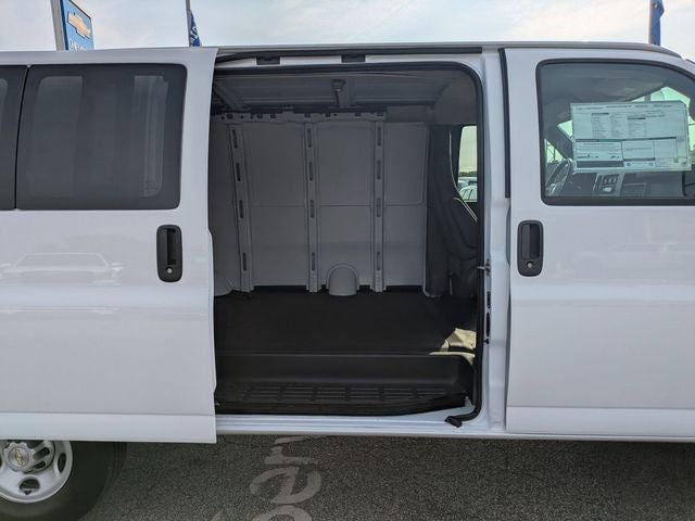 2026 Chevrolet Express 2500 Work Van Cargo