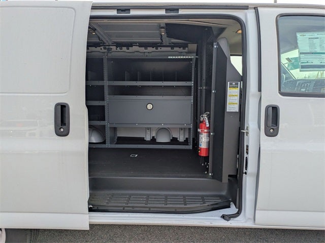 2024 Chevrolet Express 2500 Work Van Cargo