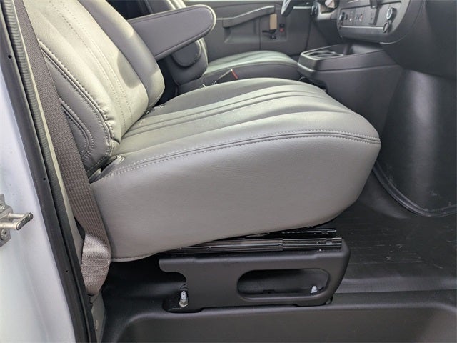 2024 Chevrolet Express 2500 Work Van Cargo