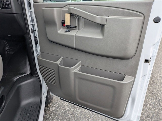 2024 Chevrolet Express 2500 Work Van Cargo
