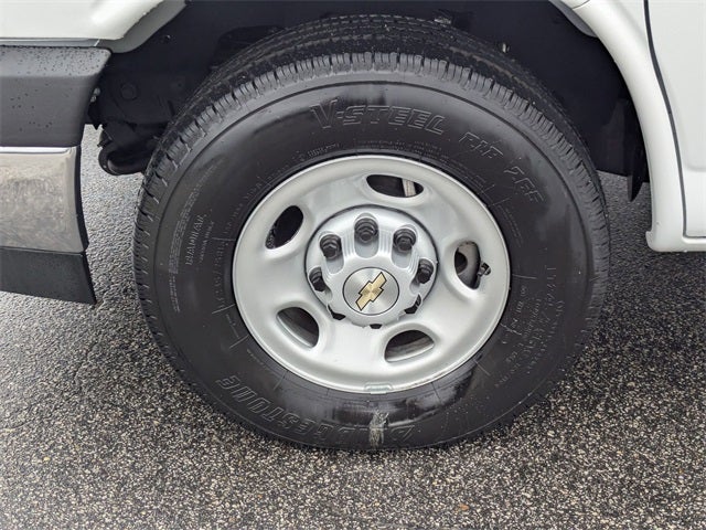 2024 Chevrolet Express 2500 Work Van Cargo