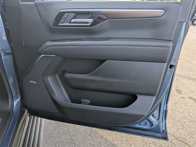 2025 Chevrolet Suburban High Country