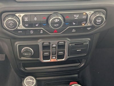 2022 Jeep Wrangler Unlimited Sahara 4x4