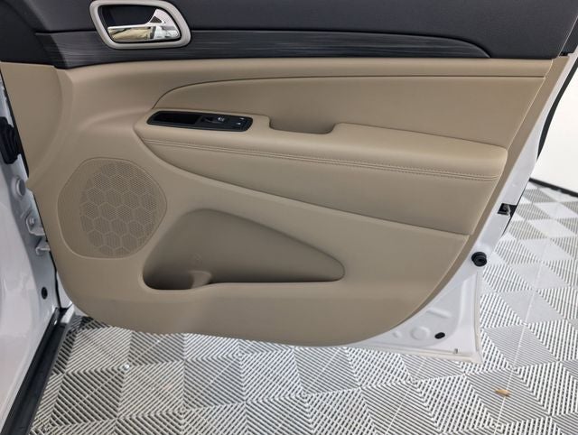 2019 Jeep Grand Cherokee Laredo E