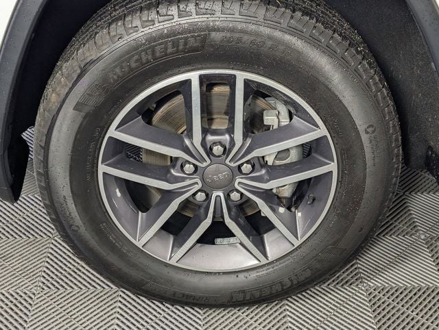 2019 Jeep Grand Cherokee Laredo E