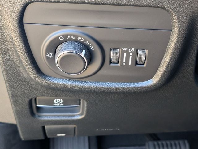 2026 Jeep Grand Cherokee GRAND CHEROKEE LAREDO 4X2