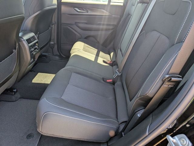 2026 Jeep Grand Cherokee GRAND CHEROKEE LAREDO 4X2
