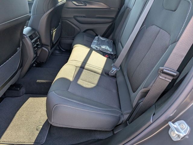 2026 Jeep Grand Cherokee GRAND CHEROKEE LAREDO 4X2