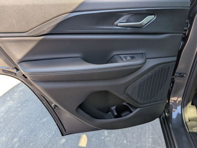 2026 Jeep Grand Cherokee GRAND CHEROKEE LAREDO 4X2